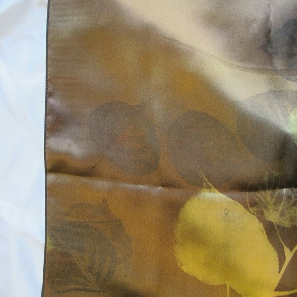 Joanna hand-painted brown silk scarf with ginko leaves - Picture 11 of 12